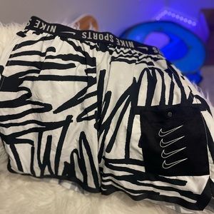 Nike band shorts